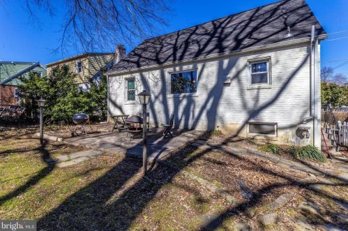 604 Forest Glen Rd, Silver Spring MD 20910-1122 exterior