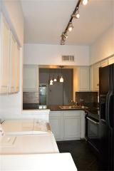 3820 Lake St, Houston TX  77098-5524 exterior