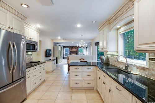 15 Long Acre Ln, Huntington Station NY 11746-7926 exterior