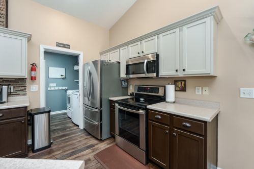 7362 Milan Dr, Kalamazoo MI 49024-3052 exterior