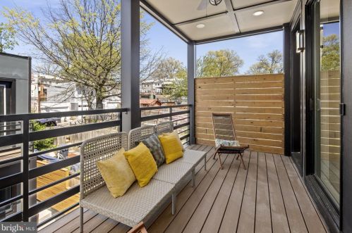 327 Upshur St, Washington DC 20011-5316 exterior