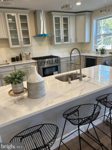 6005 Utah Ave, Washington DC 20015-1230 exterior