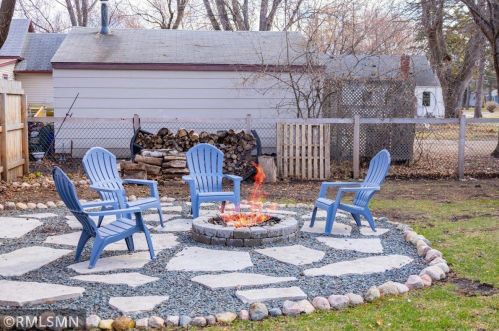 5400 Bryant St, Maple Plain MN 55359-9383 exterior