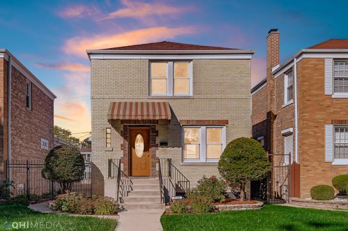 8128 Fairfield Ave, Chicago, IL 60652-2720