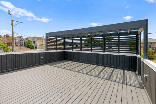 3642 Artesian Ave, Chicago IL  60618-4708 exterior