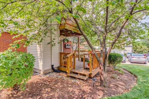 1502 Oriole Ln, Saint Louis MO 63144-1110 exterior