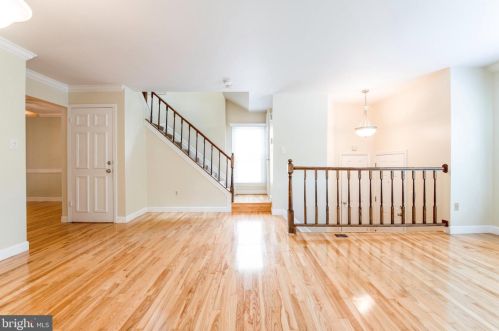 10655 Pine Haven Ter, Rockville MD  20852-3439 exterior