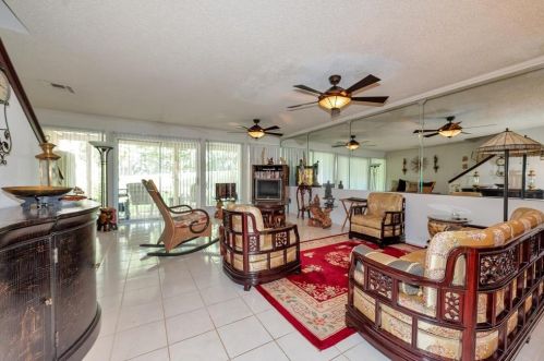 15 April Hl, Montgomery TX 77356-5923 exterior