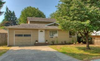 1201 35 St, Seattle WA  98056-1964 exterior