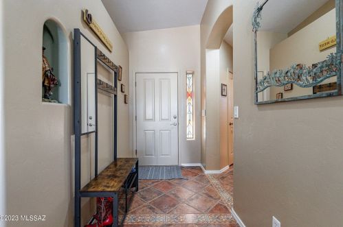 2651 Falcon View Dr, Tucson AZ  85713-4383 exterior