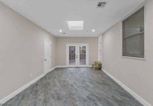 114 Woodlawn Ave, Bridgewater NJ 08807-2031 exterior