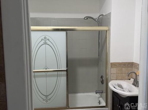 777 Gadek Pl, Perth Amboy NJ  08861-2907 exterior