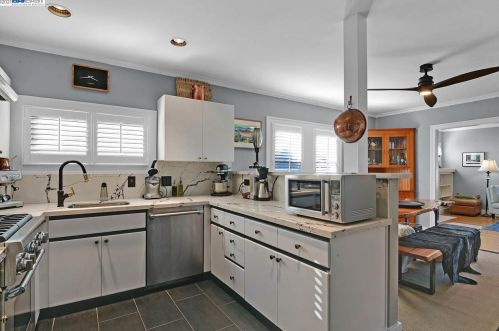 1460 Bancroft Way, Berkeley CA 94703-1759 exterior