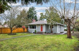 10246 6th Ave, Seattle WA  98146-1520 exterior