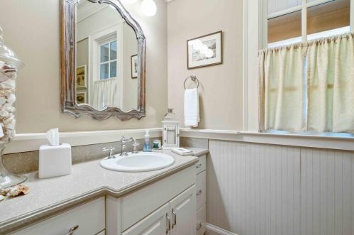 4968 Long Is Dr, Atlanta GA 30327-4904 exterior