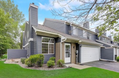 1775 Donegal Dr, Saint Paul, MN 55125-8899