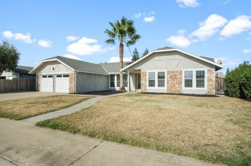 765 Fullerton Dr, Turlock, CA 95382-0322