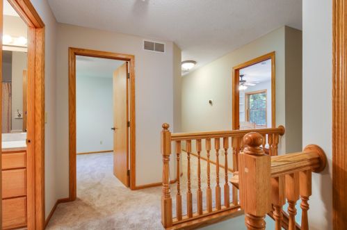 16 Baillon Ln, St Marys Point MN 55043-8714 exterior