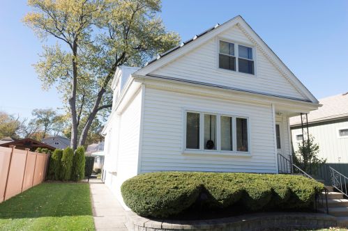 2308 77th Ct, Chicago, IL 60707-3020