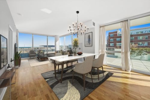 1901 Calumet Ave, Chicago, IL 60616-1405