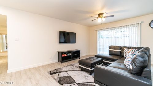 2840 Charleston Ave, Phoenix AZ 85032-9550 exterior