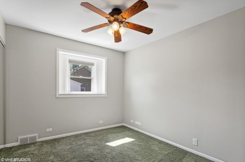 224 Highland Ave, Elmhurst IL 60126-2557 exterior