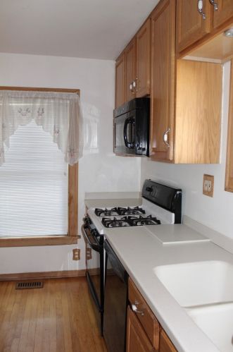 286 Pick Ave, Elmhurst IL 60126-3058 exterior