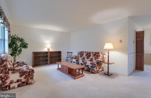 154 Amsterdam Rd, Lancaster PA 17603-9719 exterior