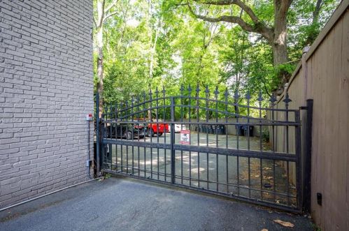 394 6th St, Atlanta GA 30308-1639 exterior