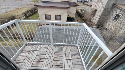 5811 Cody St, Duluth MN 55807-2532 exterior