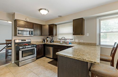 4545 207th St, Matteson, IL 60443-1758