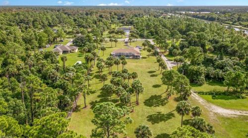 841 2 St, Naples FL 34117-9326 exterior