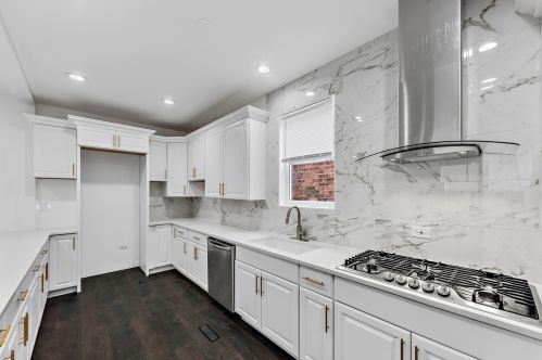 6822 Artesian Ave, Chicago IL  60629-1327 exterior