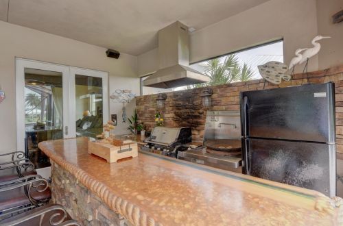 225 Fernleaf Trl, Fort Pierce FL 34953-8212 exterior