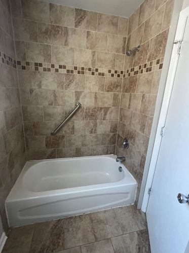 1358 109 Pl, Chicago IL 60655-4002 exterior