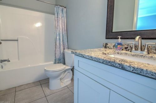 4424 31 Pl, Naples FL 34116-8040 exterior