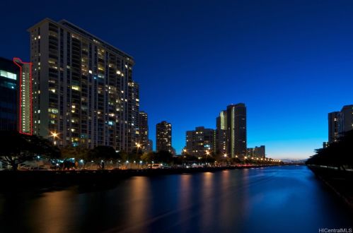 469 Ena Rd, Honolulu HI  96815-1749 exterior