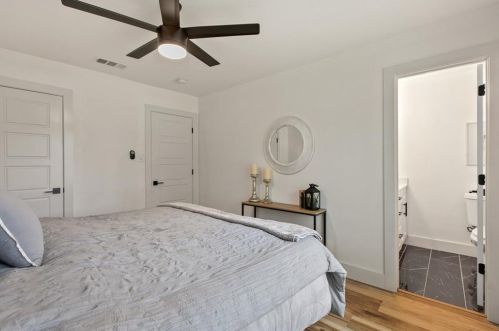 7609 Crystalbrook Dr, Austin TX 78724 exterior