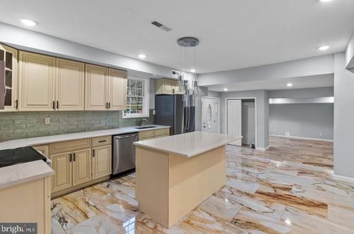 4305 Shoemaker Rd, Huntingdon Valley PA 19006-1711 exterior