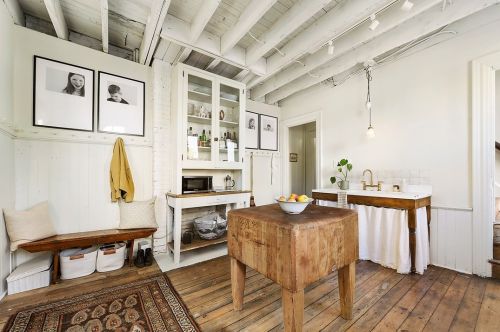 1426 Chateau St, Pittsburgh PA 15233-1242 exterior