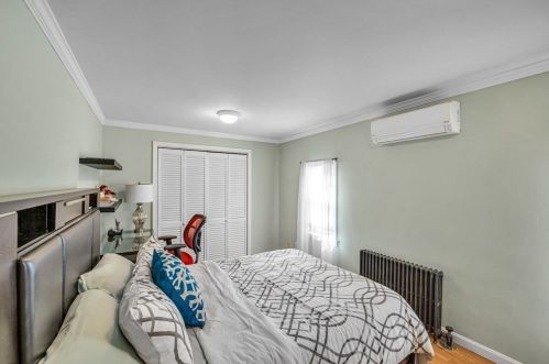 34 Powell Ave, Springfield MA 01118-2165 exterior