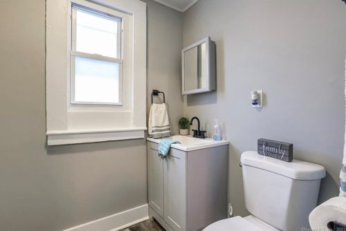 293 Gln St, New Britain CT 06051-3060 exterior