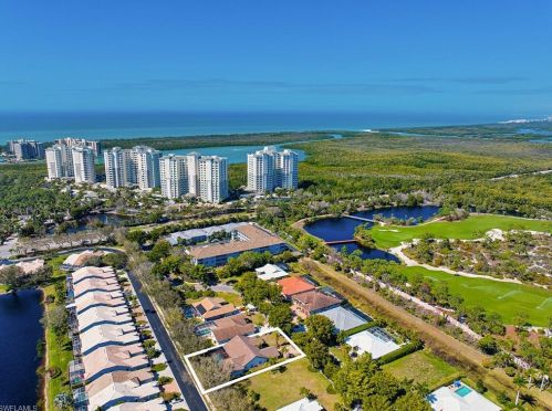 544 Roma Ct, Naples, FL 34110-6402