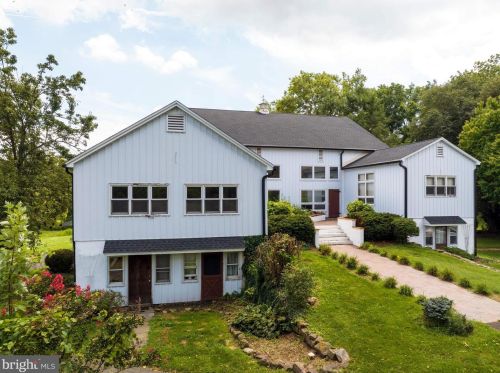 886 Vaughn Rd, Pottstown PA exterior