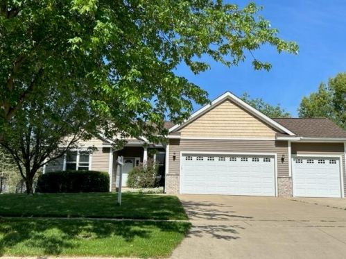 2770 Avalon Woods Dr, Kalamazoo, MI 49024-7711