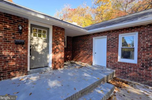 243 Park Ave, Trenton, NJ 08690-2027