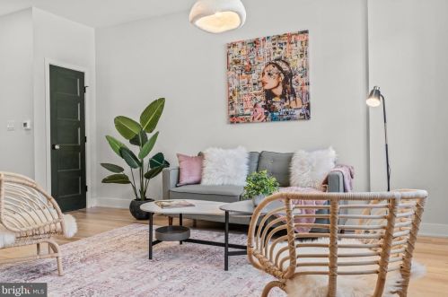 1155 18th St, Philadelphia PA  19146-3052 exterior