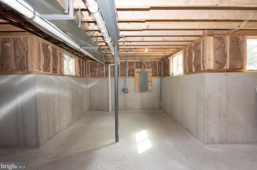 323 Abbey Rd, Berwyn PA 19312-1830 exterior