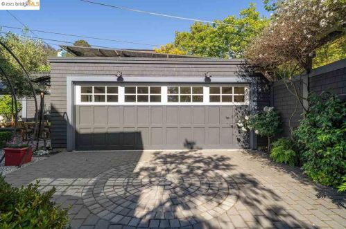 2731 Claremont Blvd, Berkeley CA 94705-1321 exterior