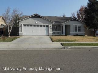 1294 Dayton St, Tulare CA  93274 exterior